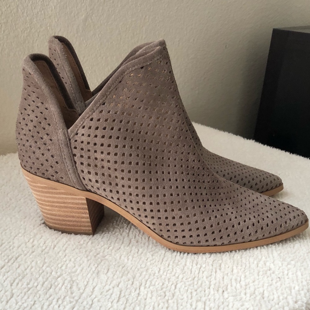 Lucky Brand Larna Suede Booties ✨NEW ✨